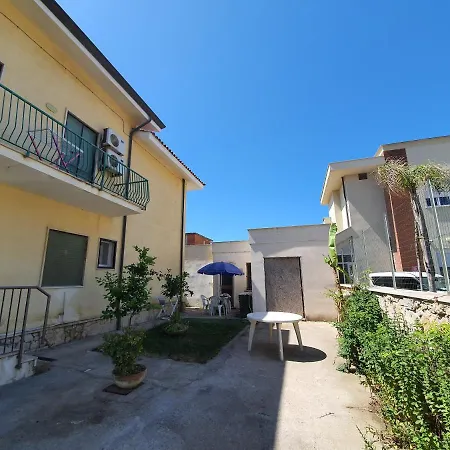 Bilocale Scauri Marina Di Via Colombo Appartamento