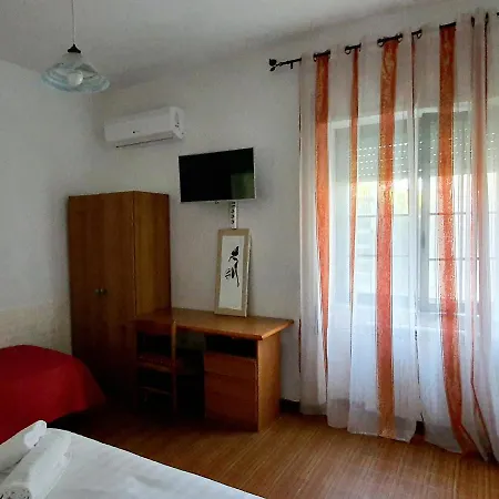 Bilocale Scauri Marina Di Via Colombo Minturno