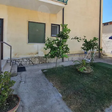 Διαμέρισμα Bilocale Scauri Marina Di Via Colombo Minturno