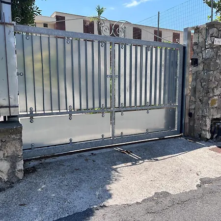 Bilocale Scauri Marina Di Via Colombo Minturno